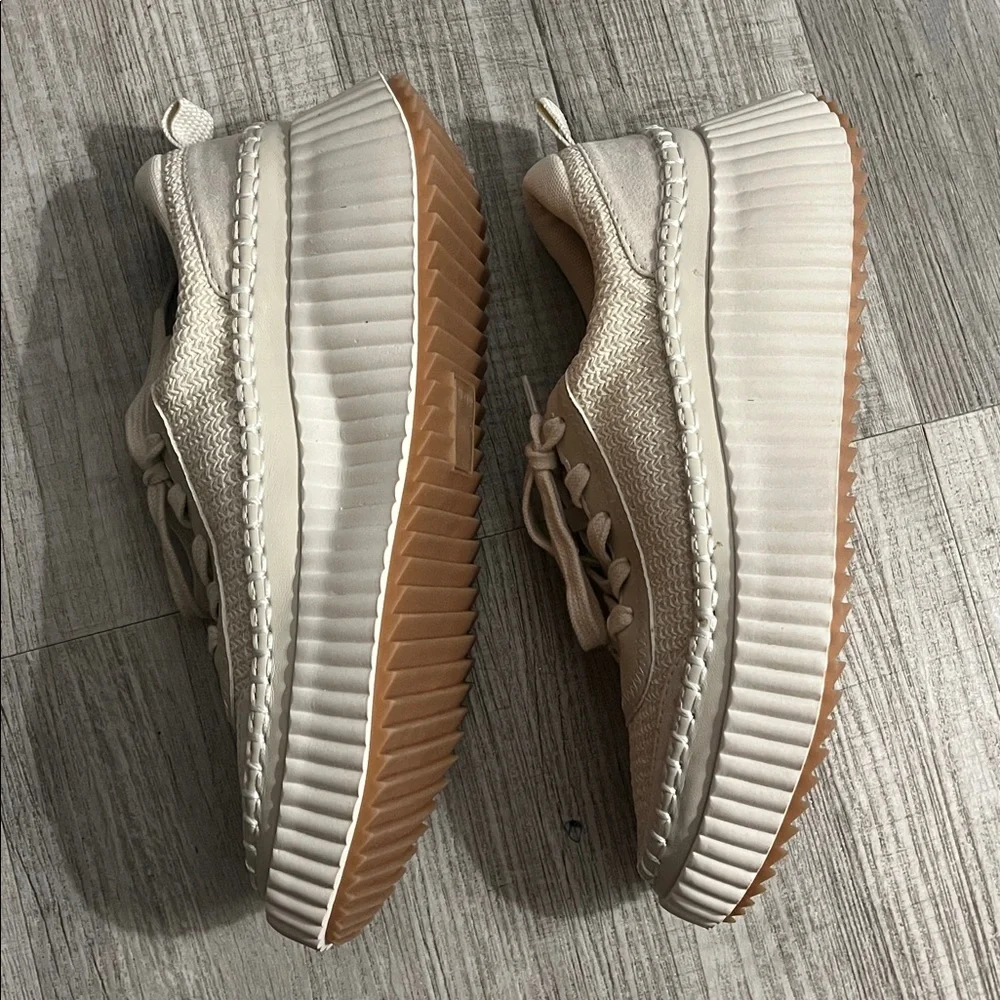 Dolce vita Knit Sneakers - Picture 5 of 12